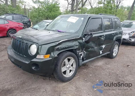 2010 Jeep Patriot Sport/North z USA, uszkodzony, nr VIN 1J4NT2GB1AD554782